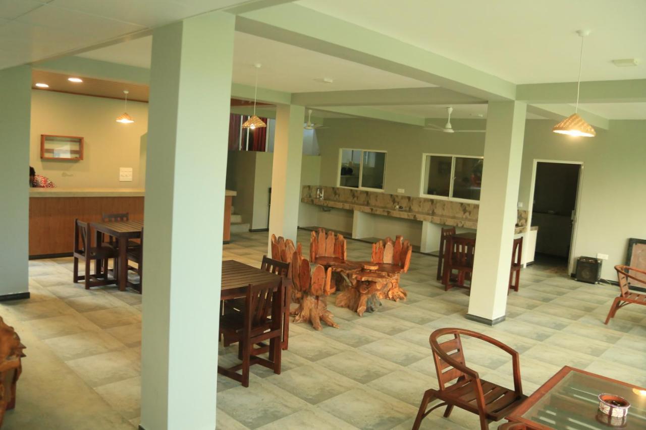 Sri Villa Rest Hikkaduwa Dış mekan fotoğraf