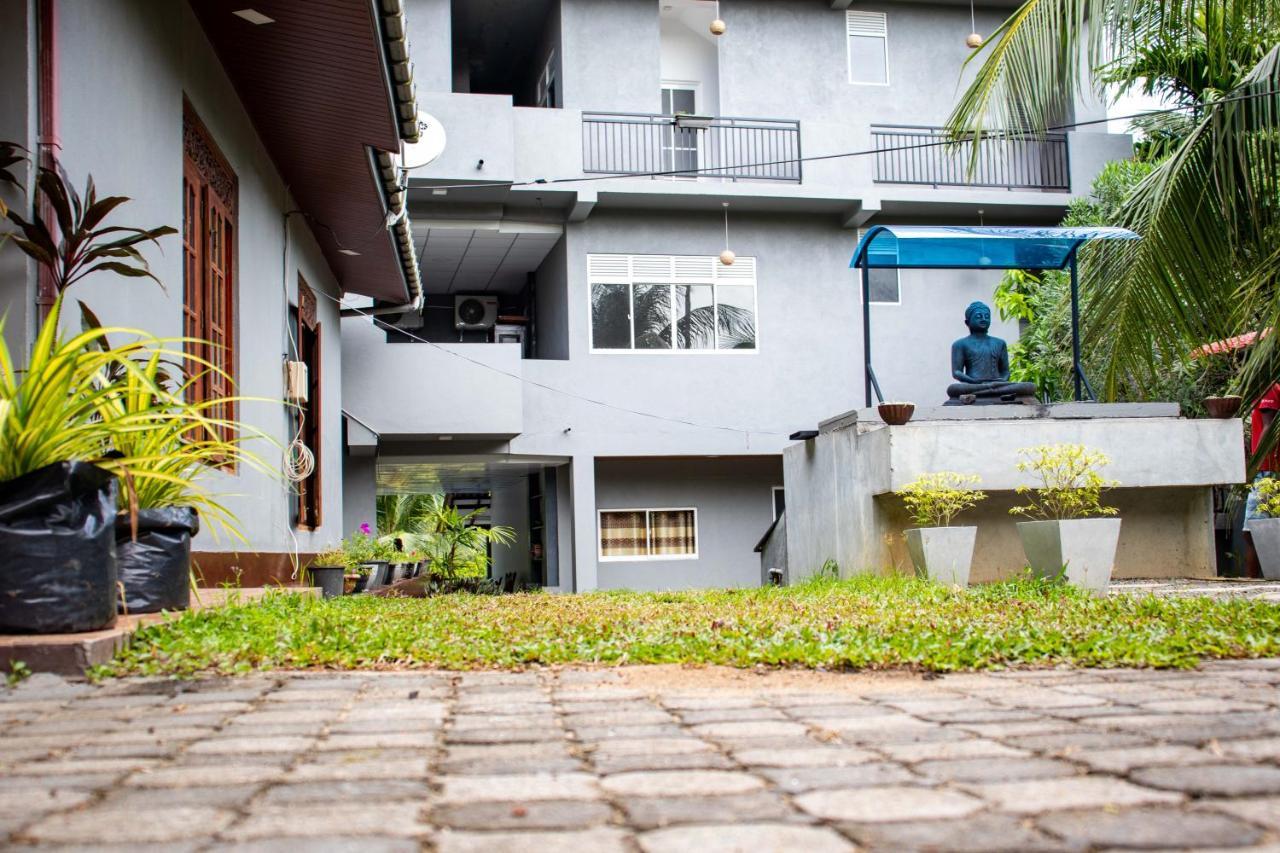 Sri Villa Rest Hikkaduwa Dış mekan fotoğraf